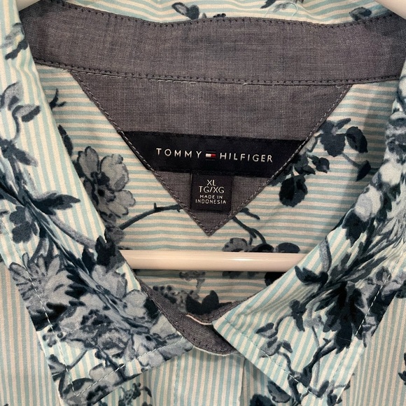 Tommy Hilfiger XL Button Up Blouse - Picture 2 of 6